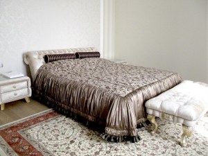 Покрывало и подушки